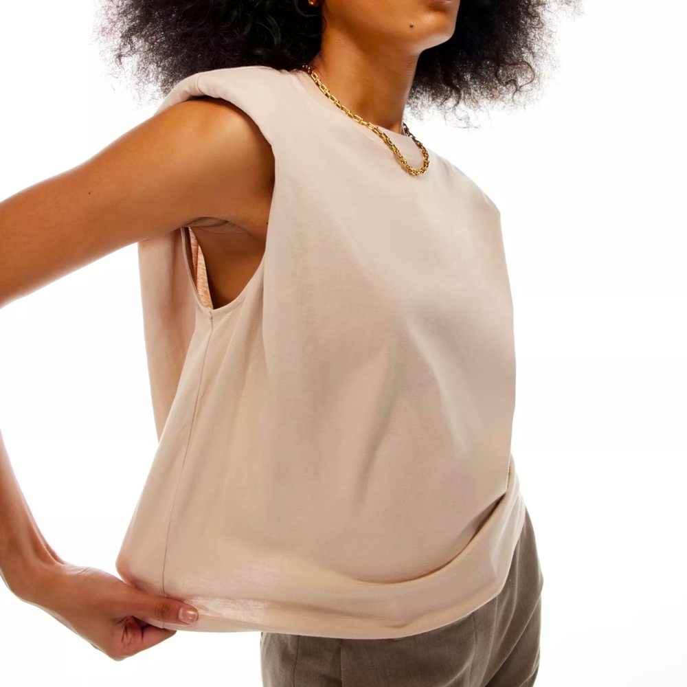 Babaton Shoulder Pad Tank - nude